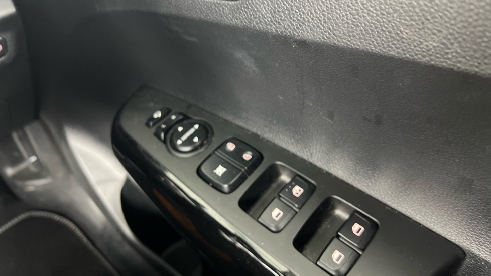 Used Kia Picanto 2024 for sale - 76196145: Photo 17