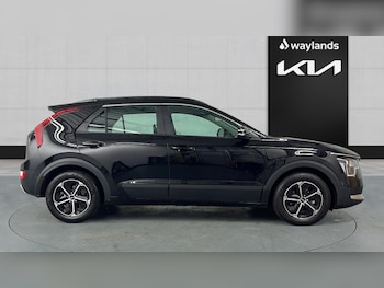 Used Kia Niro 2025 for sale - 79021056: Photo
