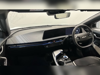 Used Kia EV6 2023 for sale - 76788112: Photo