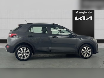Used Kia Stonic 2023 for sale - 78486002: Photo