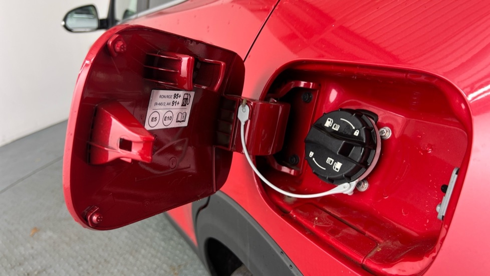 Used Kia Stonic 2025 for sale - 76519446: Photo 13