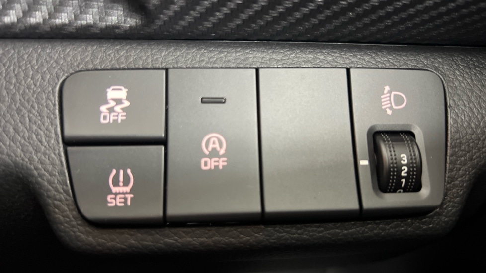 Used Kia Stonic 2025 for sale - 76519446: Photo 30