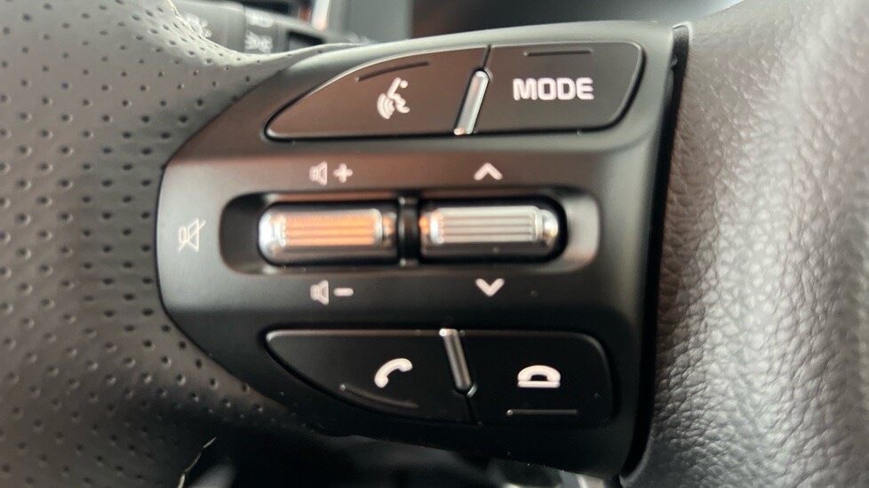 Used Kia Stonic 2025 for sale - 76519446: Photo 33