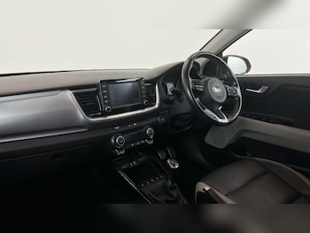 Used Kia Stonic 2019 for sale - 77762795: Photo