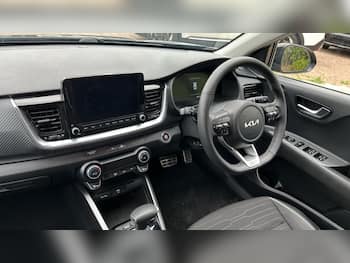 Used Kia Stonic 2024 for sale - 79670316: Photo