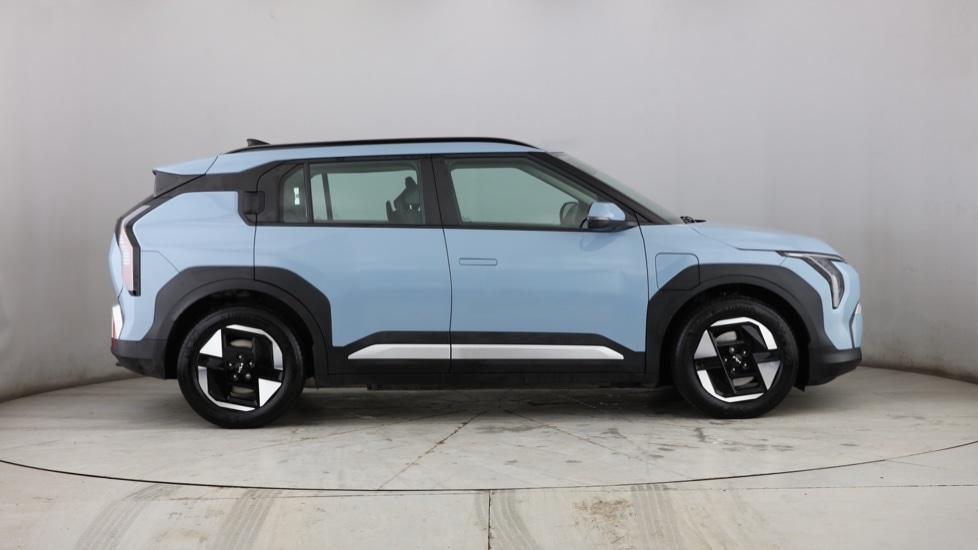 Used Kia EV3 2025 for sale - 77570063: Photo 3