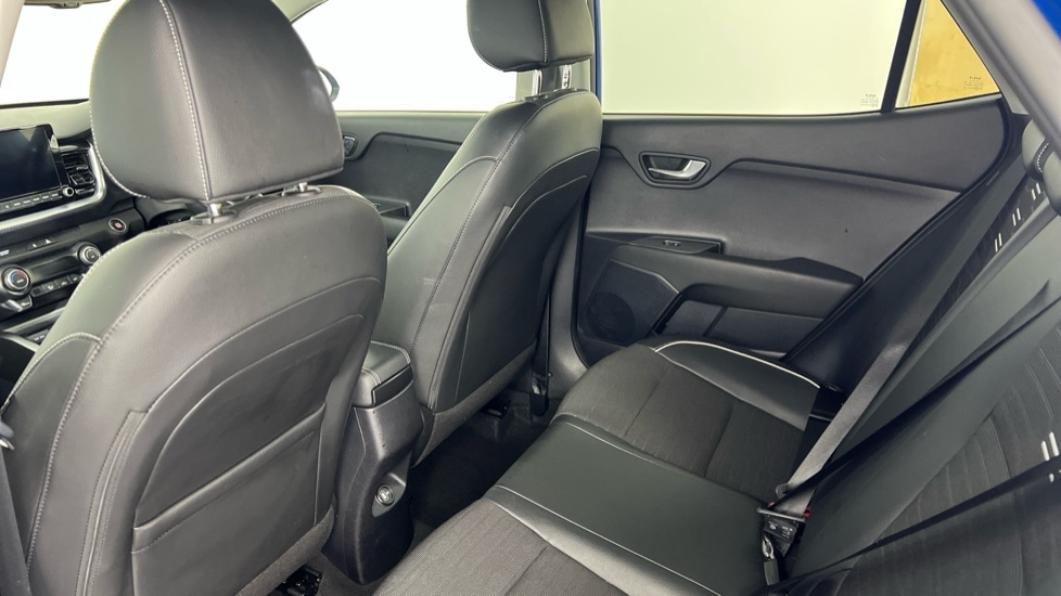 Used Kia Stonic 2024 for sale - 77232129: Photo 10