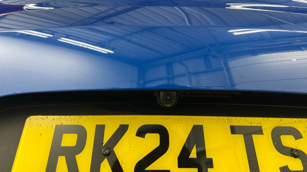 Used Kia Stonic 2024 for sale - 77232129: Photo 18