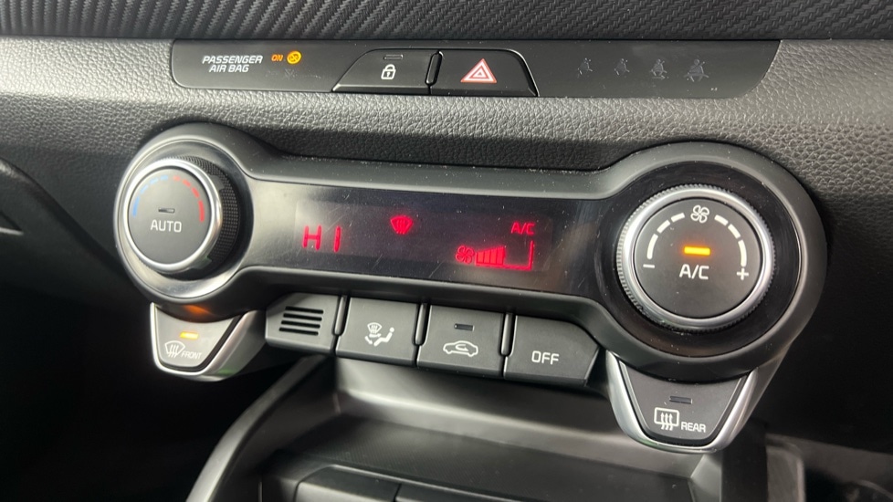 Used Kia Stonic 2024 for sale - 77232129: Photo 29