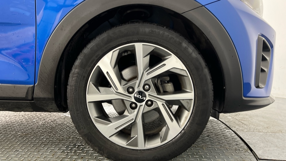 Used Kia Stonic 2024 for sale - 77232129: Photo 5