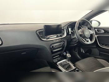 Used Kia Pro Ceed 2024 for sale - 78140455: Photo