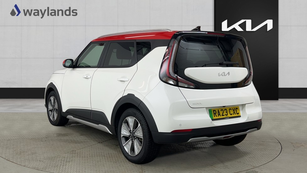 Used Kia Soul 2023 for sale - 77702697: Photo 2