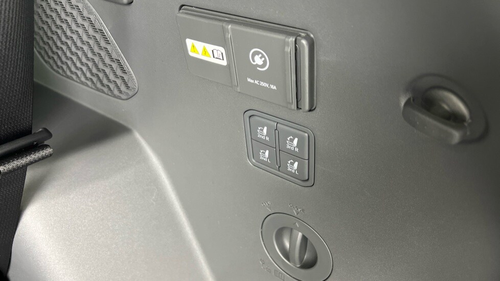 Used Kia EV9 2023 for sale - 77810219: Photo 13