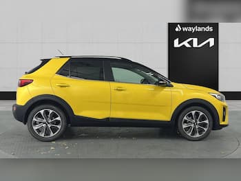 Used Kia Stonic 2017 for sale - 79609876: Photo