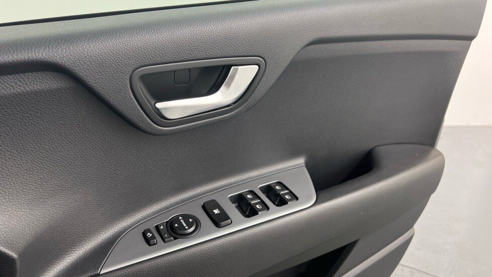 Used Kia Stonic 2024 for sale - 78137050: Photo 16