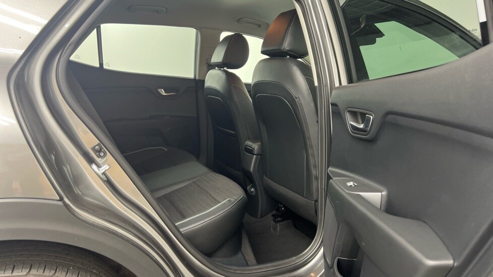 Used Kia Stonic 2024 for sale - 78137050: Photo 23