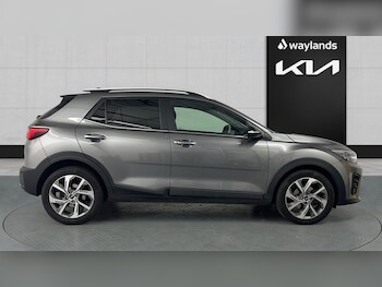 Used Kia Stonic 2024 for sale - 78137050: Photo