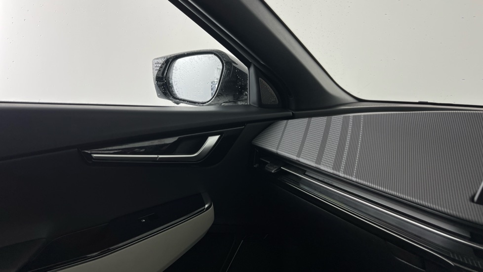 Used Kia EV6 2023 for sale - 77519123: Photo 45