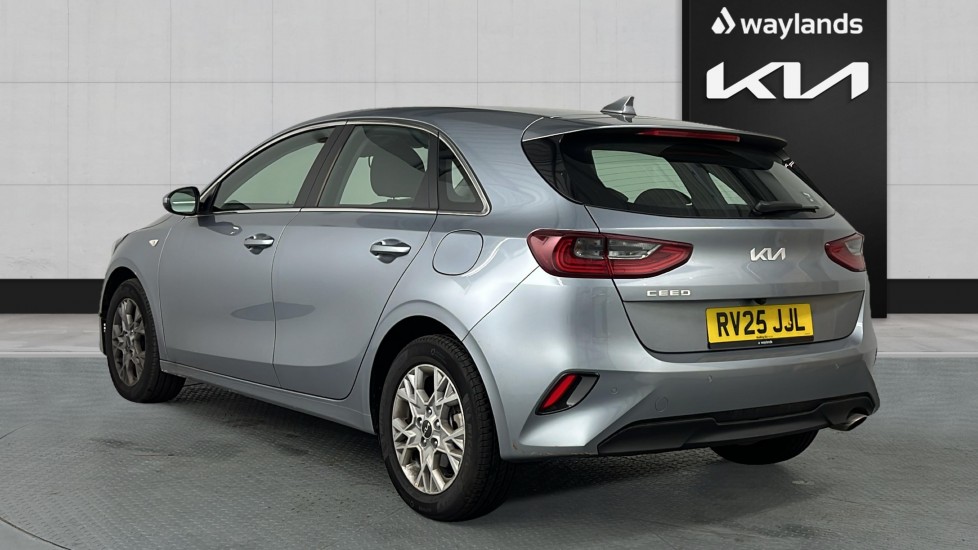 Used Kia Ceed 2025 for sale - 76869598: Photo 2