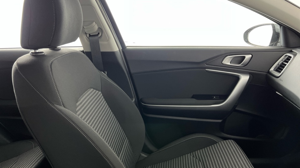 Used Kia Ceed 2025 for sale - 76869598: Photo 30