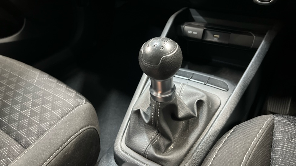 Used Kia Rio 2022 for sale - 76602784: Photo 26