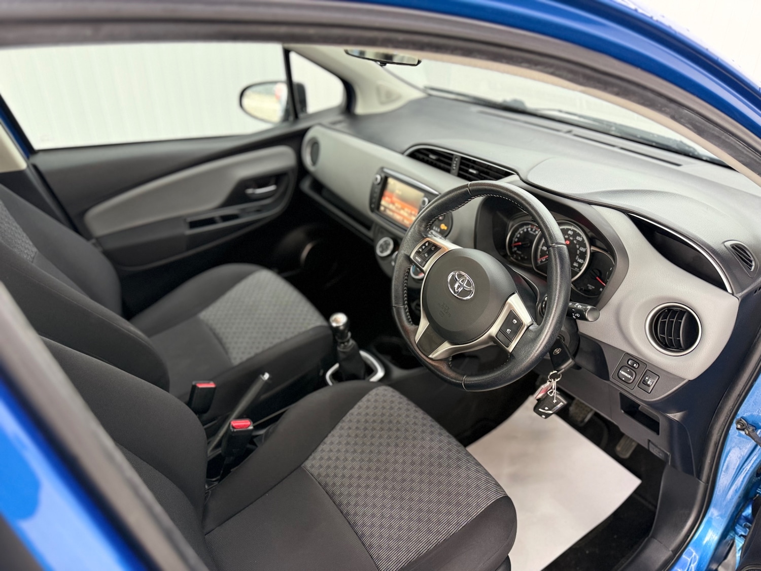 Used Toyota Yaris 2015 for sale - 77324026: Photo 10