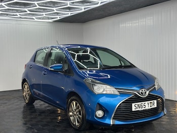 Used Toyota Yaris 2015 for sale - 77324026: Photo