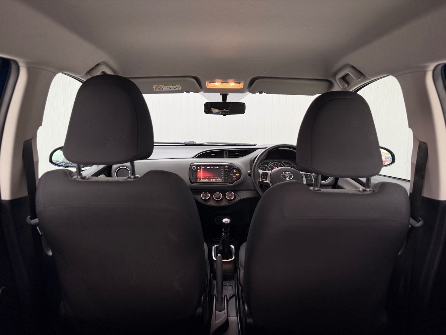 Used Toyota Yaris 2015 for sale - 77324026: Photo 22