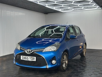 Used Toyota Yaris 2015 for sale - 77324026: Photo