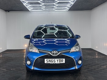 Used Toyota Yaris 2015 for sale - 77324026: Photo