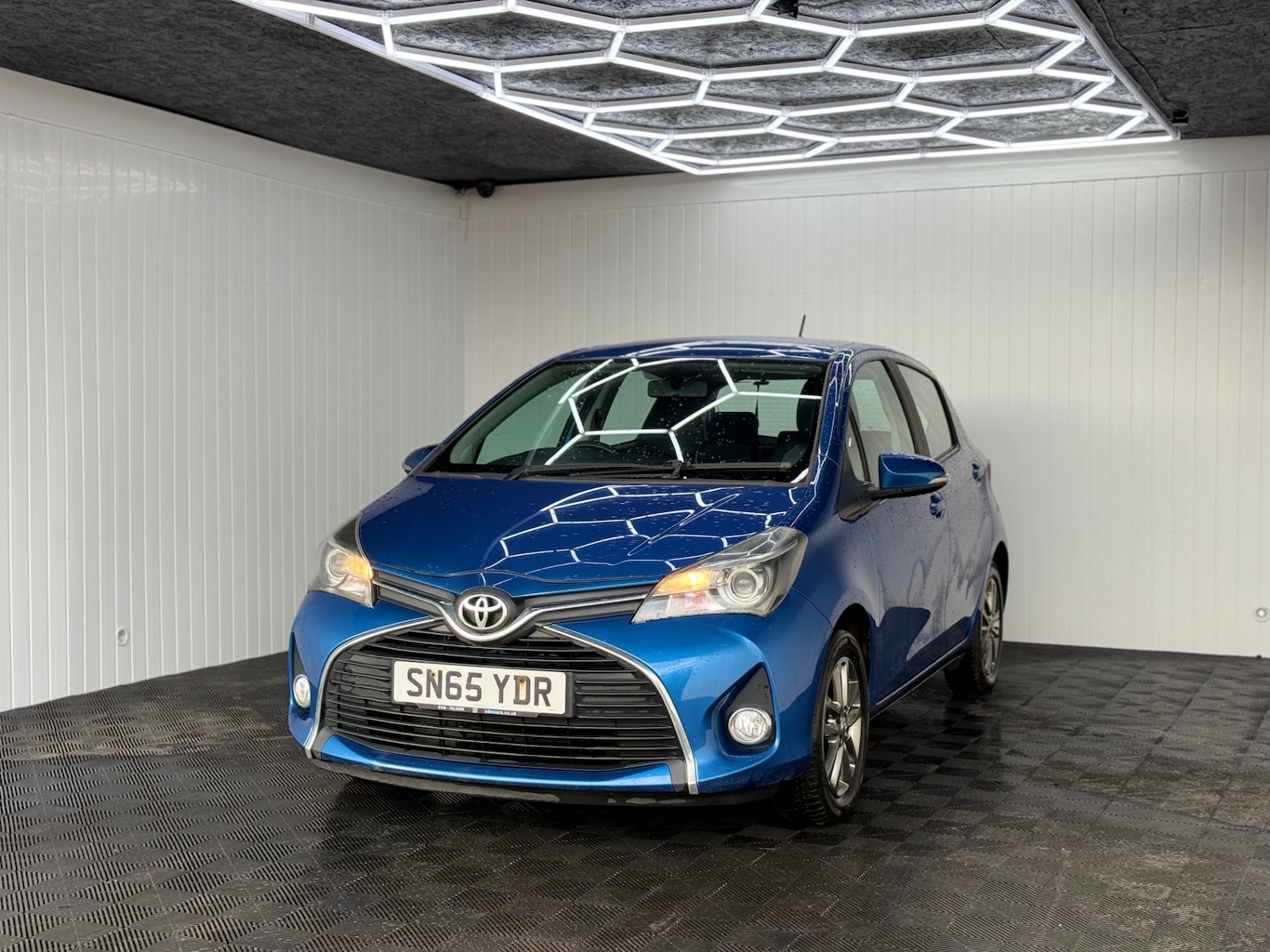 Used Toyota Yaris 2015 for sale - 77324026: Photo 5