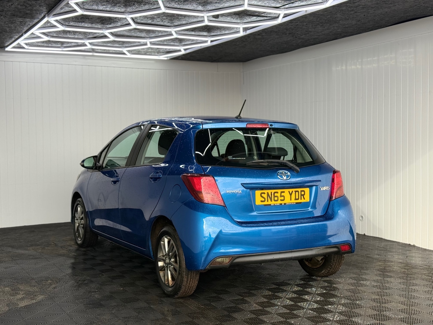 Used Toyota Yaris 2015 for sale - 77324026: Photo 8