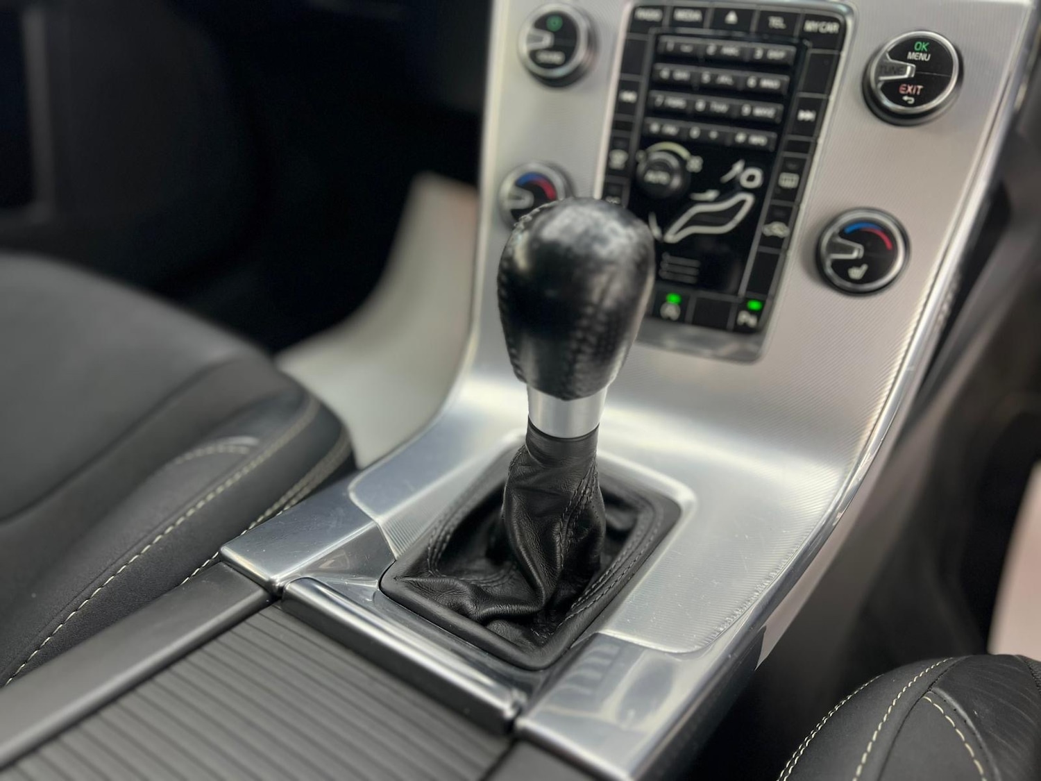 Used Volvo V60 2013 for sale - 77760553: Photo 14