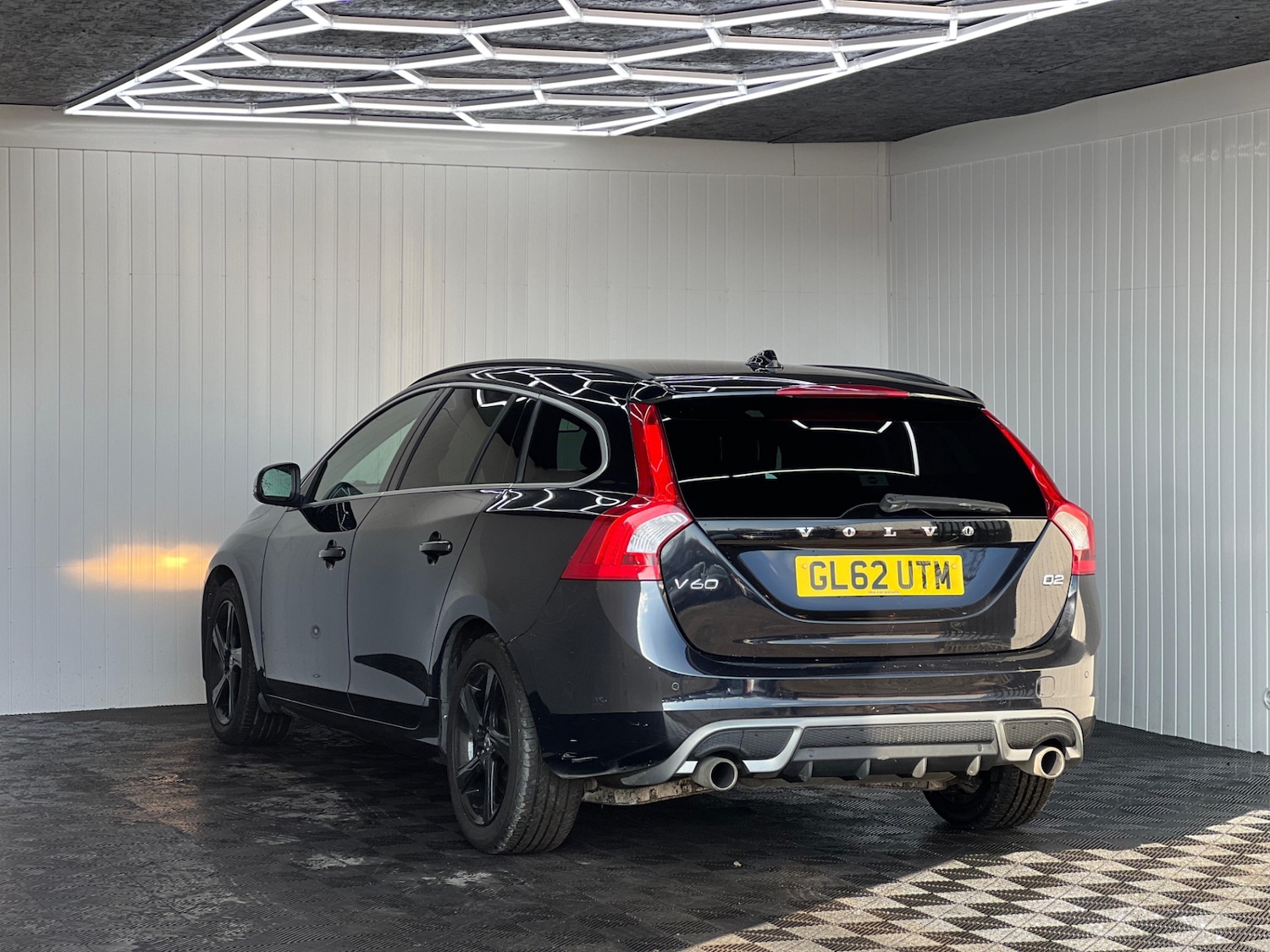 Used Volvo V60 2013 for sale - 77760553: Photo 6