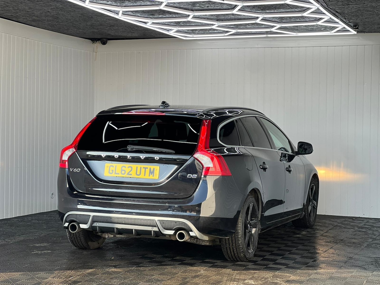 Used Volvo V60 2013 for sale - 77760553: Photo 8