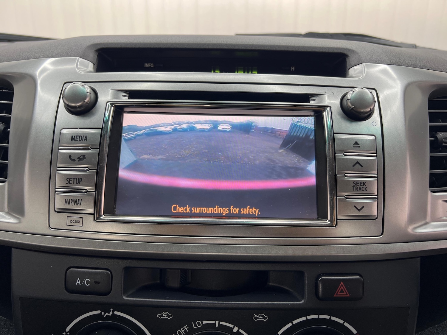 Used Toyota Hilux 2014 for sale - 77760293: Photo 14