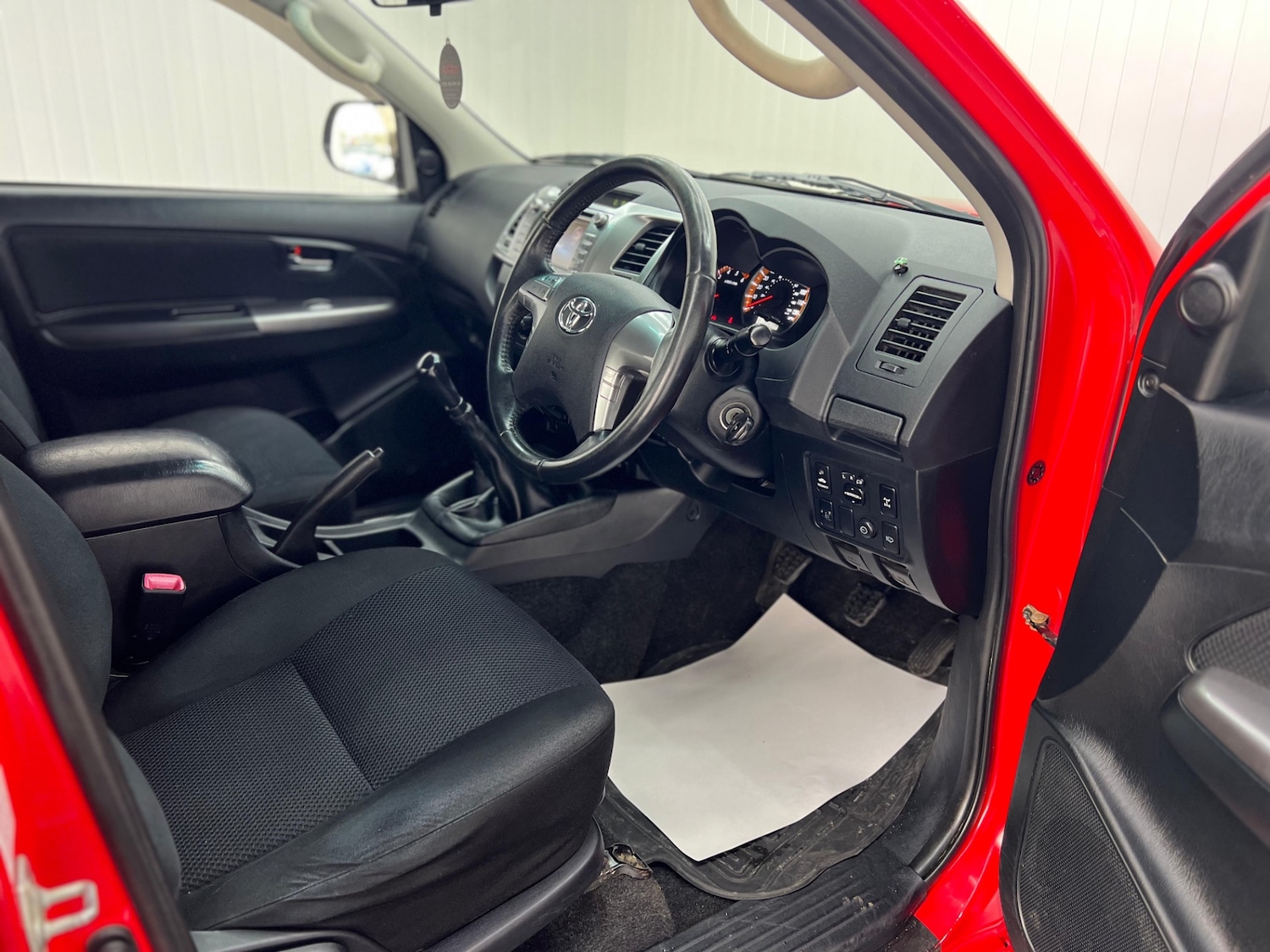 Used Toyota Hilux 2014 for sale - 77760293: Photo 19