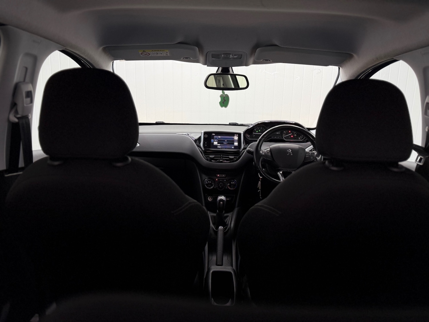 Used Peugeot 208 2016 for sale - 77635374: Photo 30