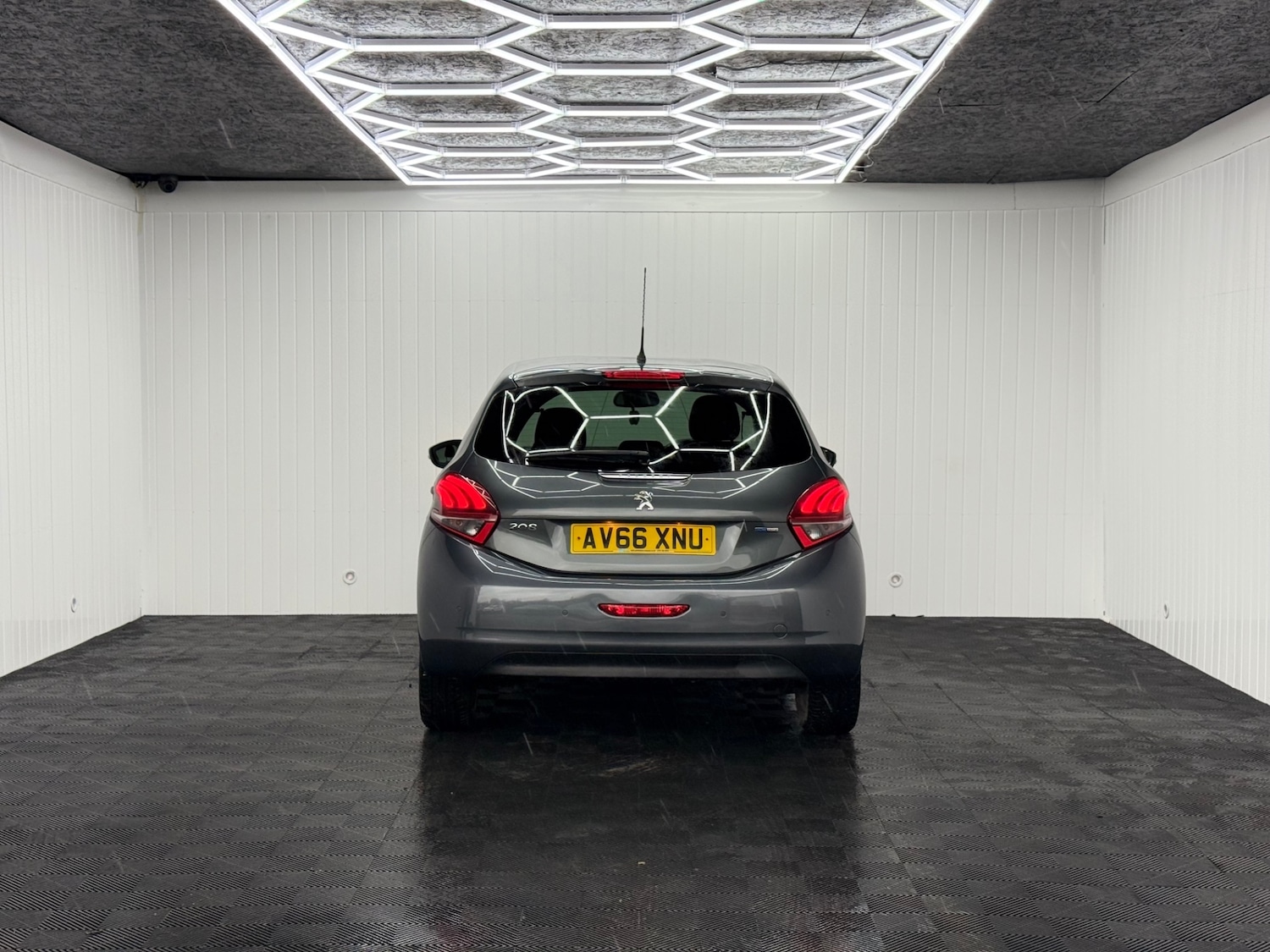 Used Peugeot 208 2016 for sale - 77635374: Photo 8