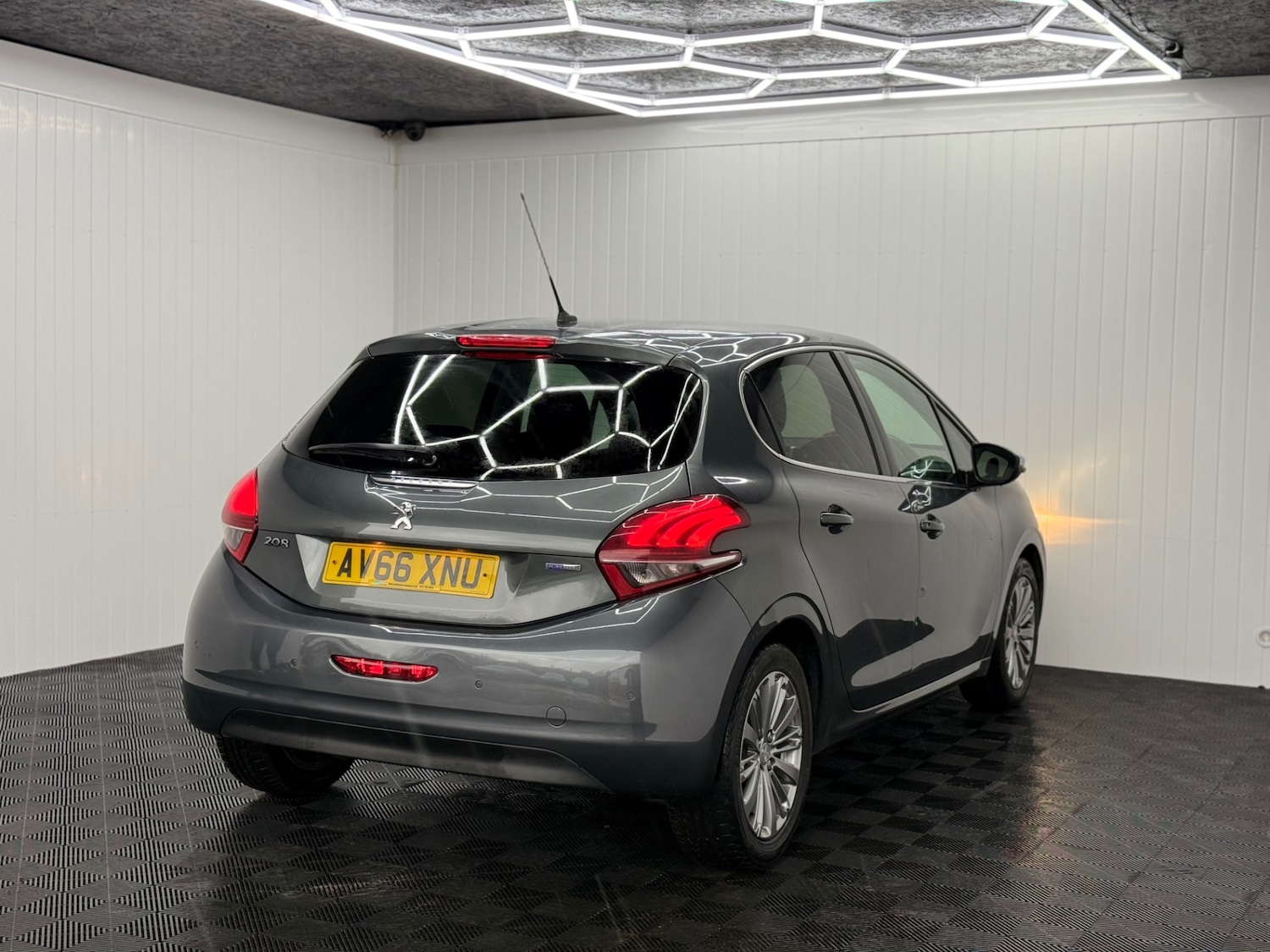 Used Peugeot 208 2016 for sale - 77635374: Photo 9