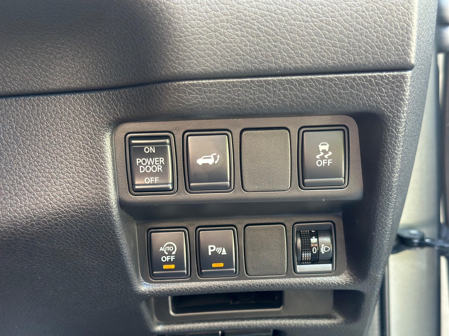 Used Nissan X-Trail 2015 for sale - 77140961: Photo 10