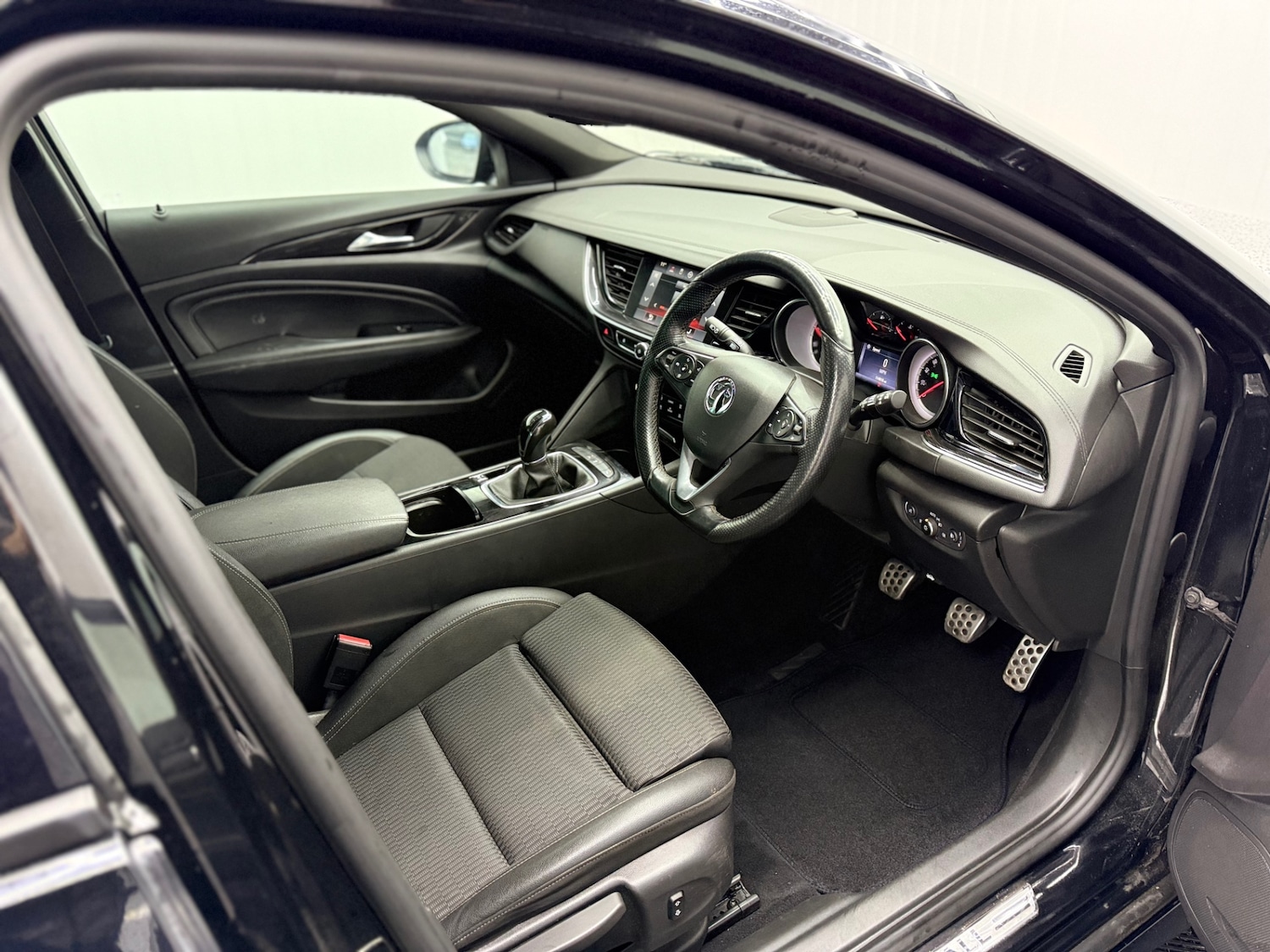 Used Vauxhall Insignia 2018 for sale - 77635376: Photo 11