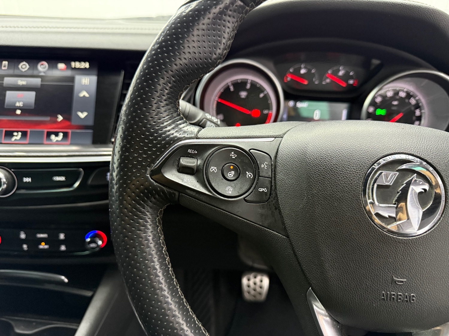 Used Vauxhall Insignia 2018 for sale - 77635376: Photo 15