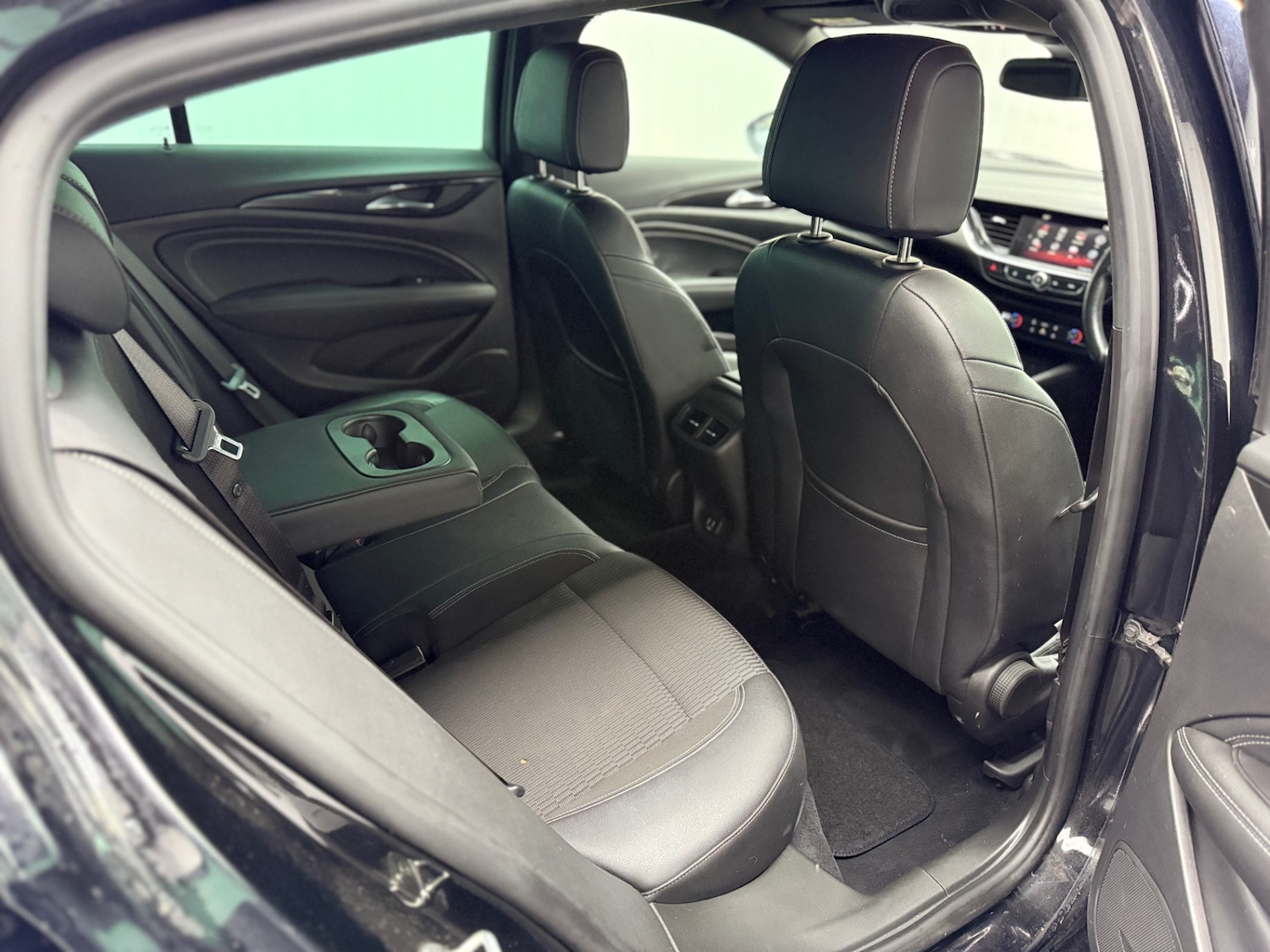 Used Vauxhall Insignia 2018 for sale - 77635376: Photo 31