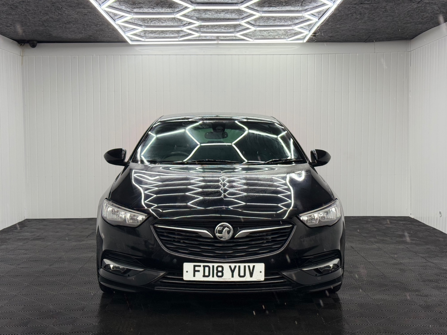 Used Vauxhall Insignia 2018 for sale - 77635376: Photo 5