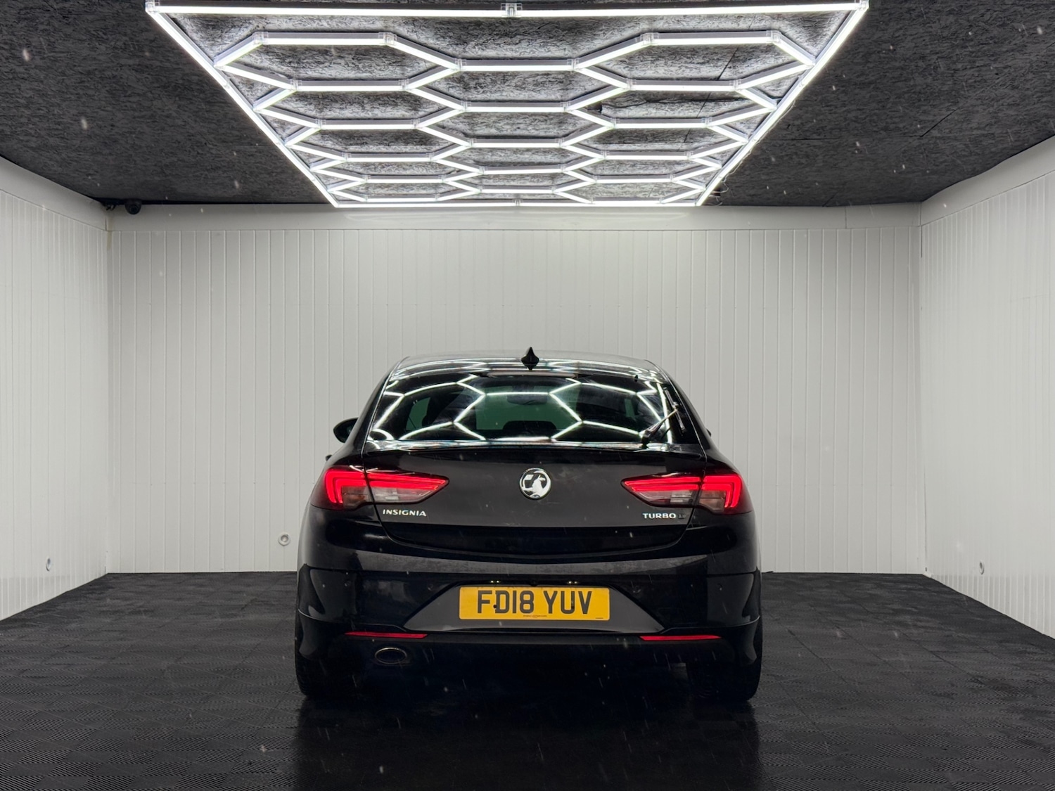 Used Vauxhall Insignia 2018 for sale - 77635376: Photo 8