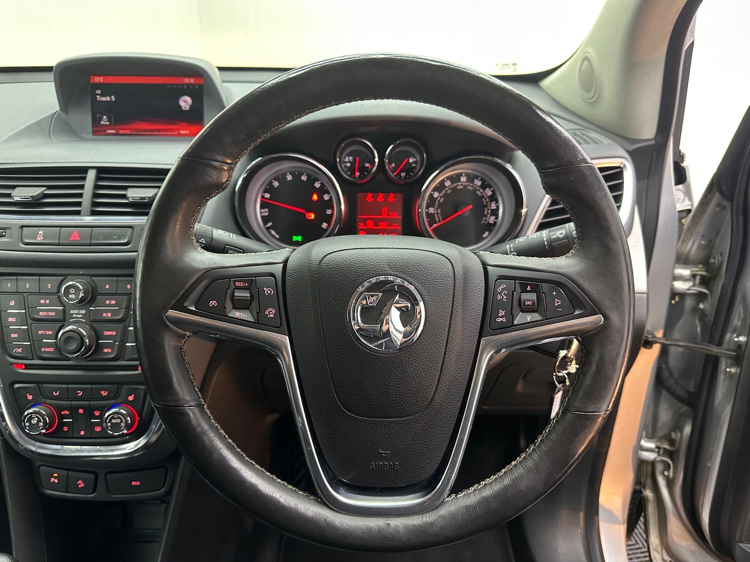 Used Vauxhall Mokka 2014 for sale - 77140866: Photo 10