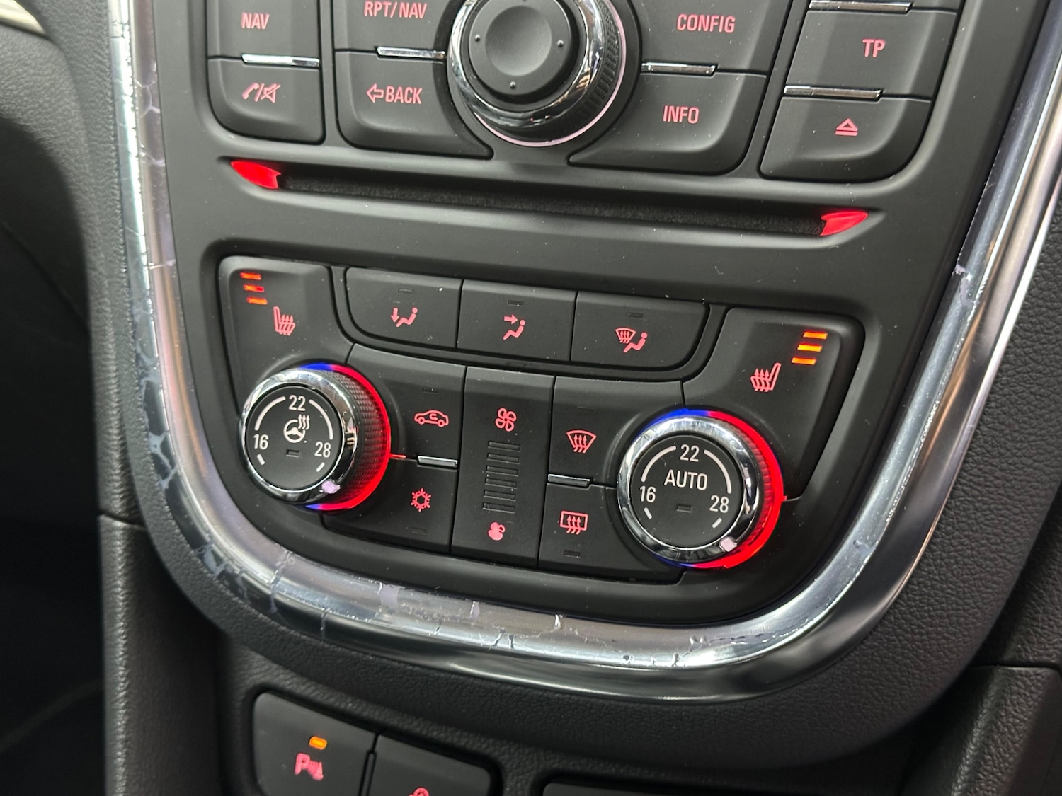 Used Vauxhall Mokka 2014 for sale - 77140866: Photo 16