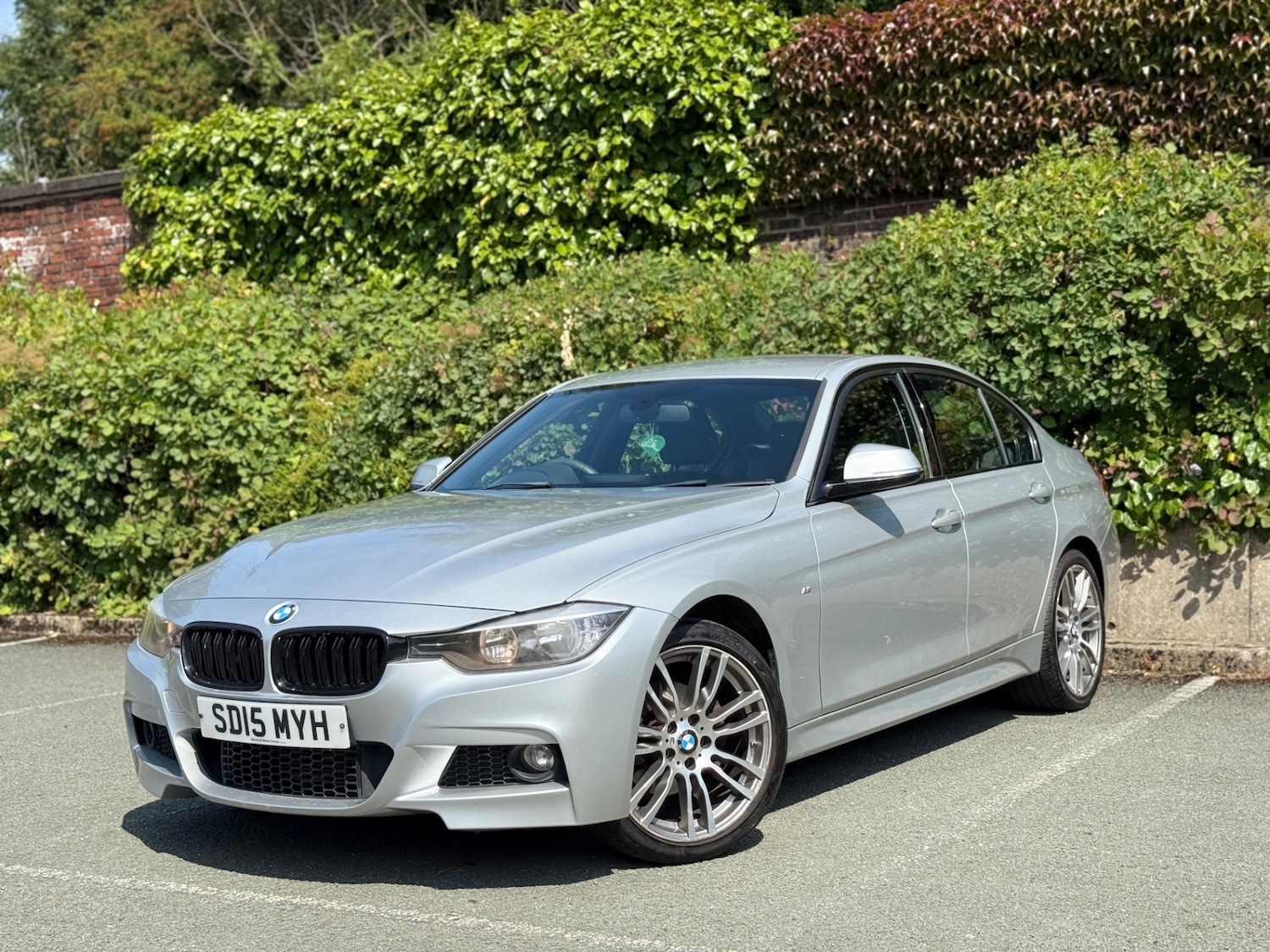 Used BMW 3 Series 2015 for sale - 77235644: Photo 2