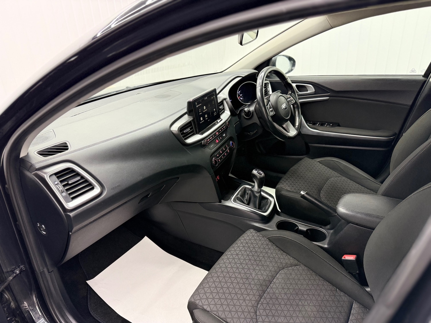 Used Kia Ceed 2020 for sale - 77635319: Photo 25